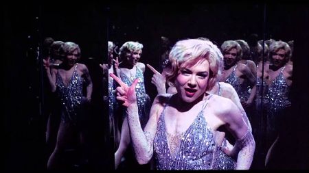 Renee Zellweger looks shockingly gaunt in her role for Chicago. 